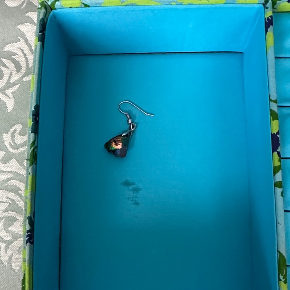 Vintage Floral Patterned jewelry Box - Picture 11 of 12